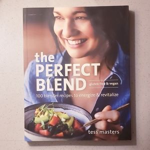 the PERFECT BLEND gluten free & vegan 100 blender recipes book
